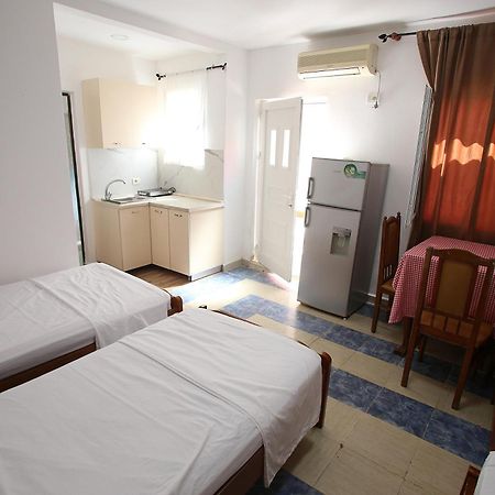 Vila Hyseni Durrës Cameră foto
